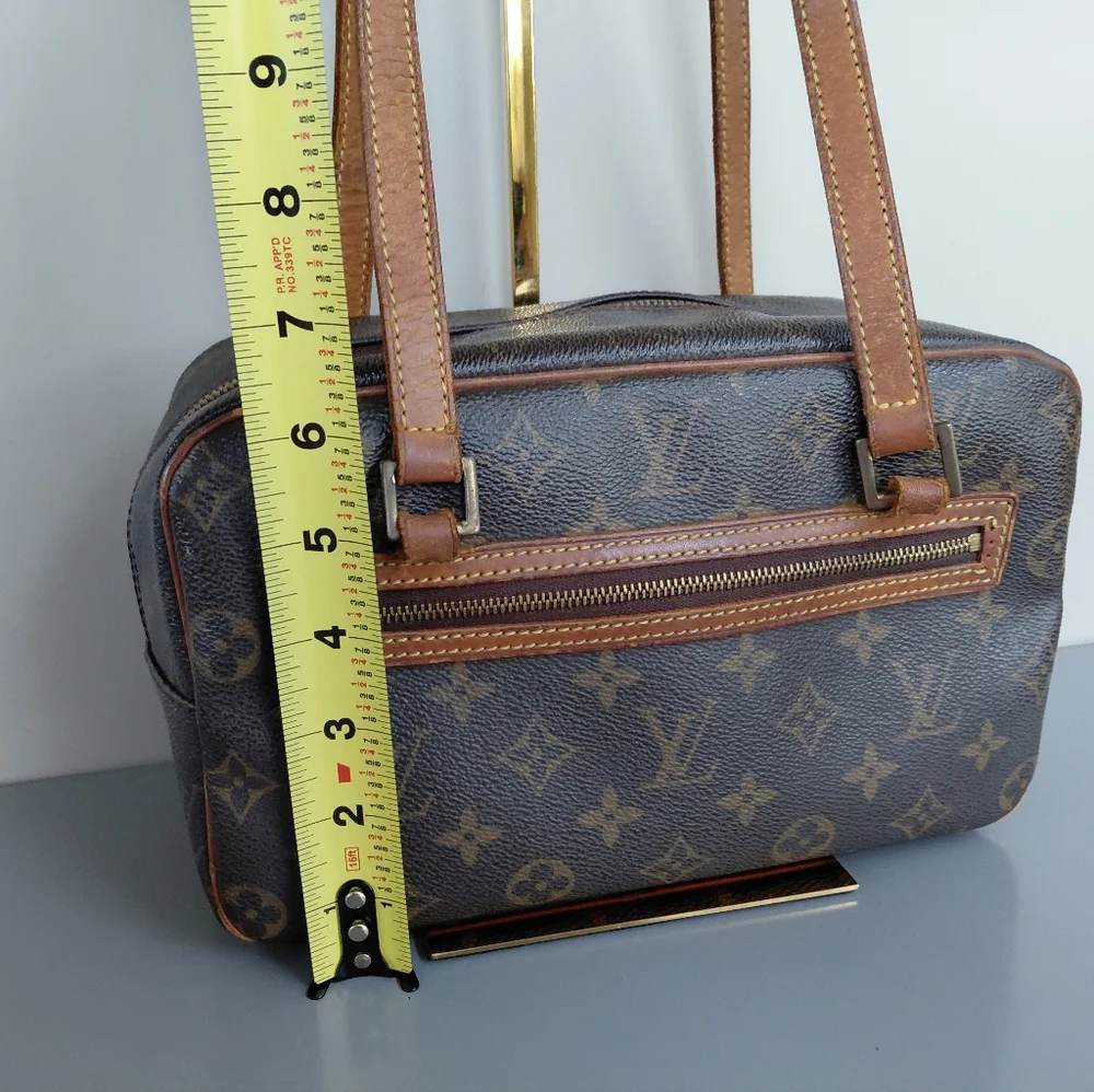 Louis Vuitton Brown Monogram Shoulder Bag - Picture 3 of 9